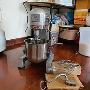เครื่องผสมอาหาร 10 ลิตร เครื่องตีแป้งไฟฟ้า เครื่องตีไข่ ตีครีม สำหรับทำเค้ก เบเกอรี่ photo review